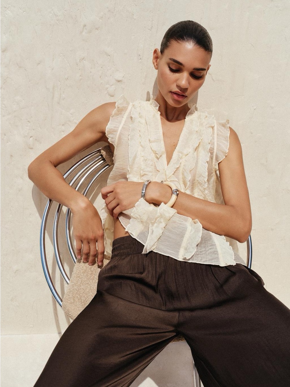 Zara Ruffle Top - Picture 2 of 10